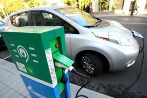 Зеленые номера и зарядные станции: Рада приняла закон по электромобилям