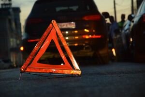 В Ивано-Франковске девушка на внедорожнике BMW повредила четыре легковушки