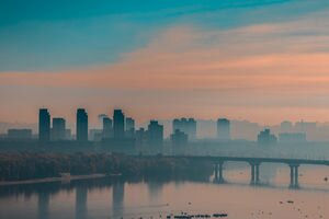 В Киеве из-за тумана резко вырос уровень загрязнения воздуха: карта самых опасных районов
