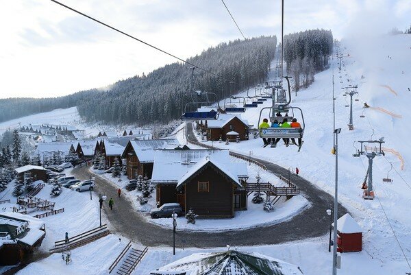 ПриватБанк продаст часть горнолыжного курорта "Буковель"