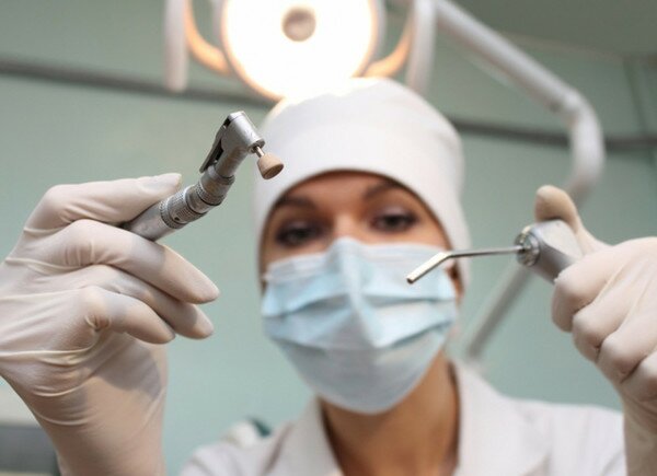 В Минздраве предупредили, что посещение стоматолога во время карантина может быть опасным