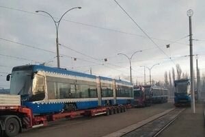 Киев получил партию новеньких польских трамваев (фото)