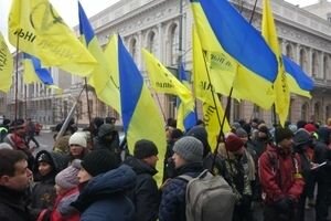 Стоп реванш: в Киеве под Радой активисты потребовали принять законы по борьбе с российской агрессией