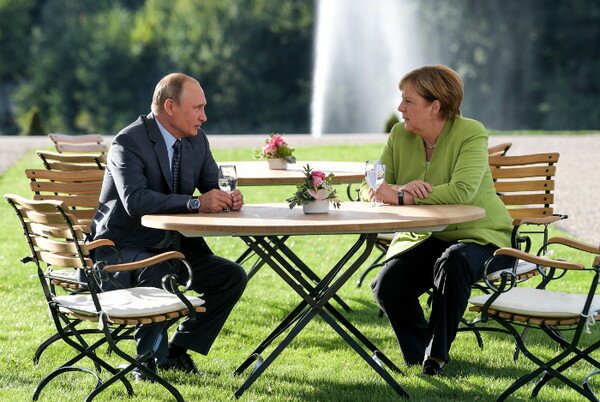 Песков: Путин и Меркель обменялись пониманием того, что проект "Северный поток - 2" должен быть завершен