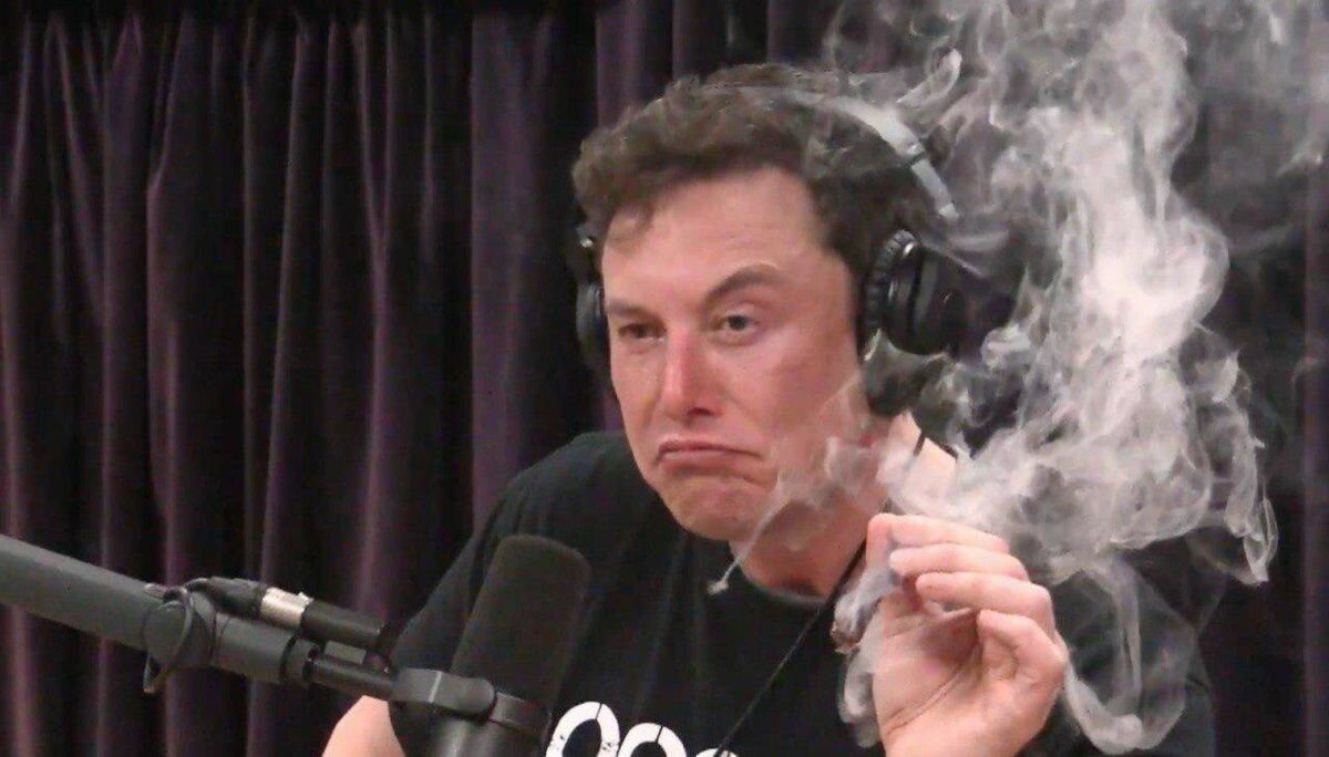 Илон Маск покурил марихуану в прямом эфире