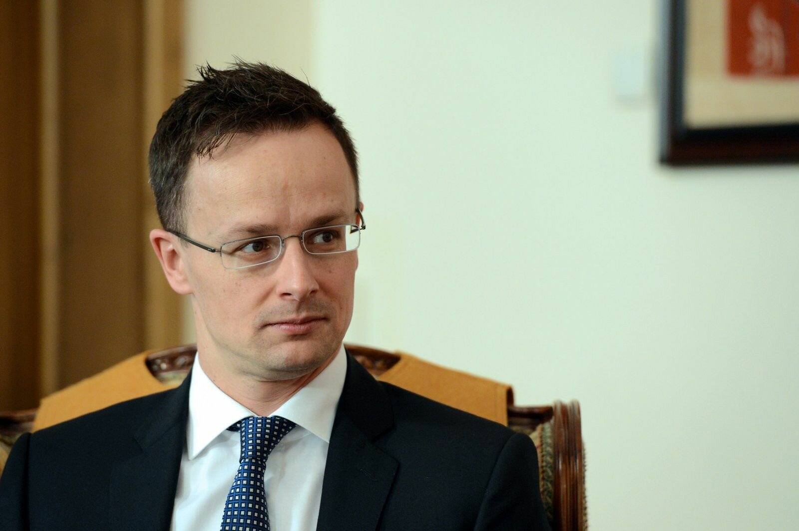 Венгрия выразила несогласие с автоматическим продлением санкций ЕС против РФ