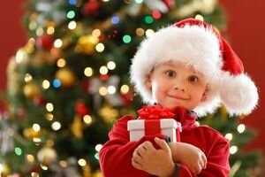 Родителям в помощь: ТОП-10 беспроигрышных подарков детям на Новый год