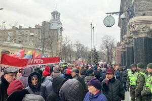 Активисты: руководство Привата до конца года может стоить государству 60 млрд гривен