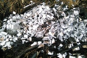 На Волыни контрабандисты сожгли 12 ящиков сигарет, когда поняли, что не смогут доставить их в Польшу