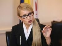 Тимошенко заявила, что "рассчитывает на борьбу с Зеленским" во втором туре