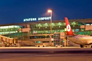 В Стамбуле около суток не будет функционировать аэропорт: стала известна причина