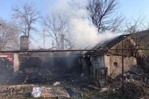 В Днепропетровской области дотла сгорел жилой дом, есть жертвы