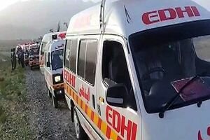 В Пакистане неизвестные расстреляли автобус, погибли 14 человек