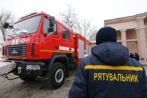 В одесском Дюковском саду вспыхнуло нежилое здание: спасатели сообщили о пострадавшем