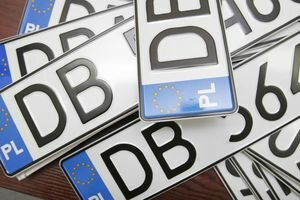 От 3400 грн до конфискации: в мае вырастут штрафы за нерастаможенные авто на еврономерах