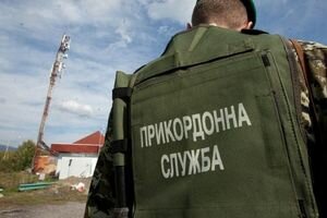 Пограничники запретили въезд в Украину двум иностранцам из-за запрещенной символики
