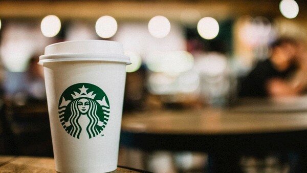 Starbucks заработал миллиарды долларов на киноляпе "Игры престолов"