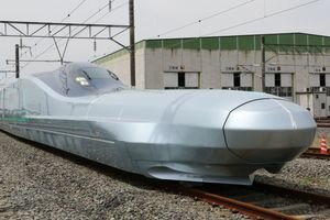 В Японии проходят испытания быстрейшего поезда в мире, развивающего скорость до 360 км/ч