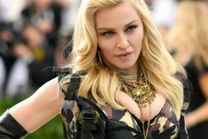 Мадонна официально подписала контракт с организаторами "Евровидения-2019" и выступит в финале