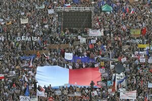 В Чехии около 50 тыс. людей устроили акцию протеста с требованием отставки министра юстиции