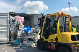 Малайзия вернет 450 тонн пластиковых отходов более развитым странам