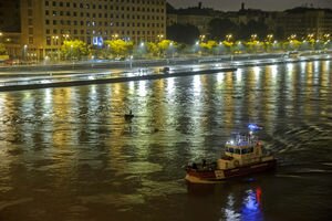 Авария катера в Будапеште: появились видео крушения судна, на котором погибли семь человек