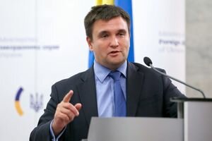 "Очередная чистка": Климкин обсудит с иностранными коллегами задержание крымскотатарских активисток