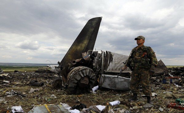 В СБУ назвали имя человека, отдавшего приказ сбить Ил-76 в небе над Луганском