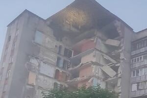 На севере Молдовы рухнула жилая девятиэтажка: фото и видео