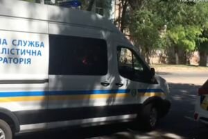 В Одессе мужчина зарезал жену и едва не убил своего сына
