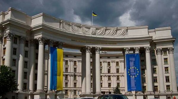 В МИД объяснили, почему Украина не обязана приглашать наблюдателей ПАСЕ на выборы