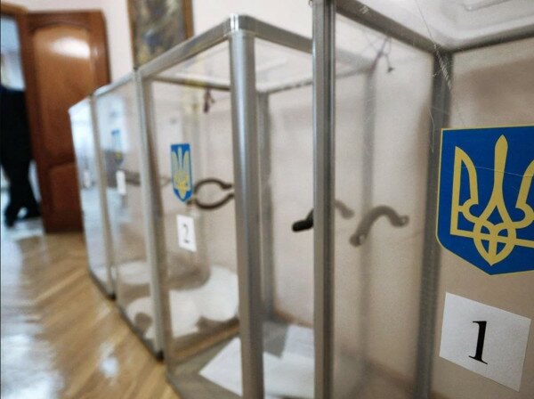 В Донецкой области члены УИК пытались сфальсифицировать выборы