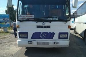В Харьковской области полицейских обеспокоили шесть автобусов с парнями спортивного телосложения