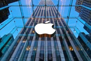 Apple обвинили в прослушке пользователей и подали на компанию в суд