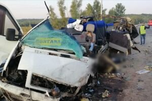 “Осталась груда металла”: в Полтавской области автобус влетел в маршрутку, есть жертвы