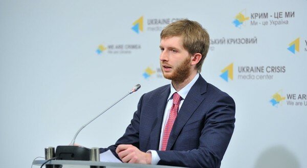 Объявленный в розыск экс-глава НКРЭКУ отказался приезжать в Украину при Зеленском