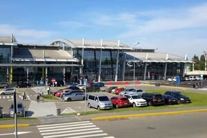 Киевский аэропорт "Жуляны" в сентябре закроется: куда перенесут рейсы