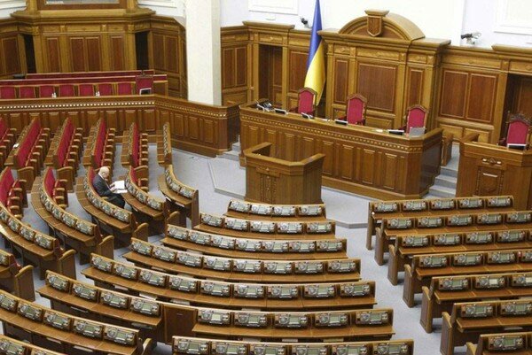 Разумков показал утвержденную рассадку депутатов в Раде