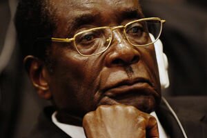  Умер первый президент Зимбабве 
