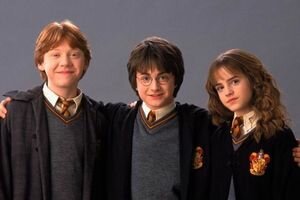 В сети опубликовали архивное видео и напомнили, как снимали "Гарри Поттера"