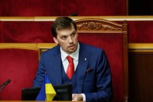 Гончарук заявил, что иностранцы не смогут покупать украинскую землю до 2024 года