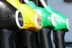 Смолий: Цена на топливо в Украине ниже прошлогодней