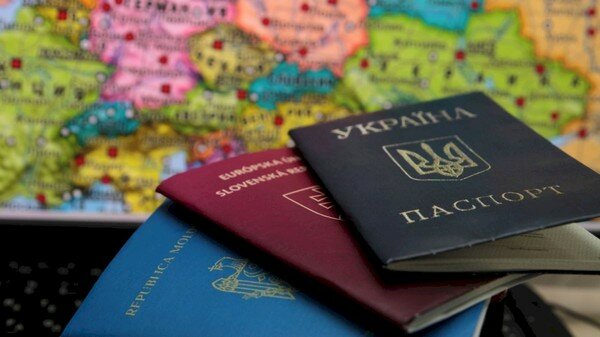 Назван список стран, где украинцы смогут получить двойное гражданство
