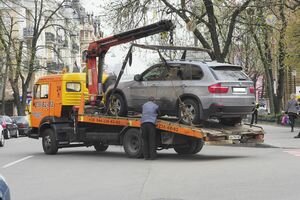 В Киеве изменилась инструкция по получению авто с штрафплощадки