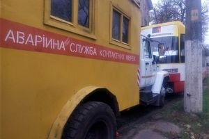 В Одессе трамвай с пассажирами протаранил машину аварийной службы