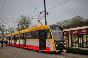 В Одессе начал курсировать трамвай-рекордсмен: видео