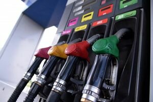 Антимонопольный комитет попросил крупнейшие АЗС снизить цены на топливо