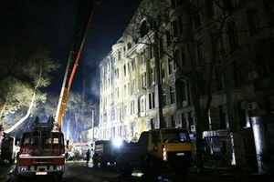 Под завалами сгоревшего в Одессе колледжа нашли труп женщины: видео и детали