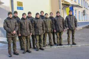 Курсанты Нацгвардии сдали кровь для пострадавших от пожара в Одессе