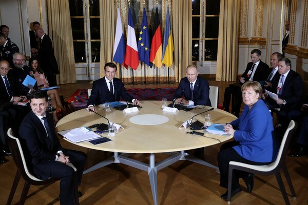 Нормандский формат для мира на Донбассе: как прошел саммит в Париже